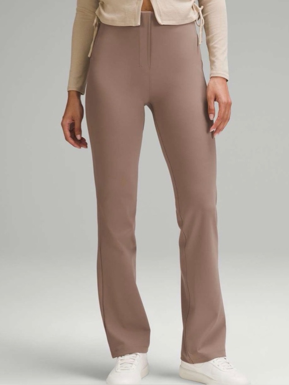 Lululemon Smooth Fit Pull-On High-Rise Pant in Taupetastic
